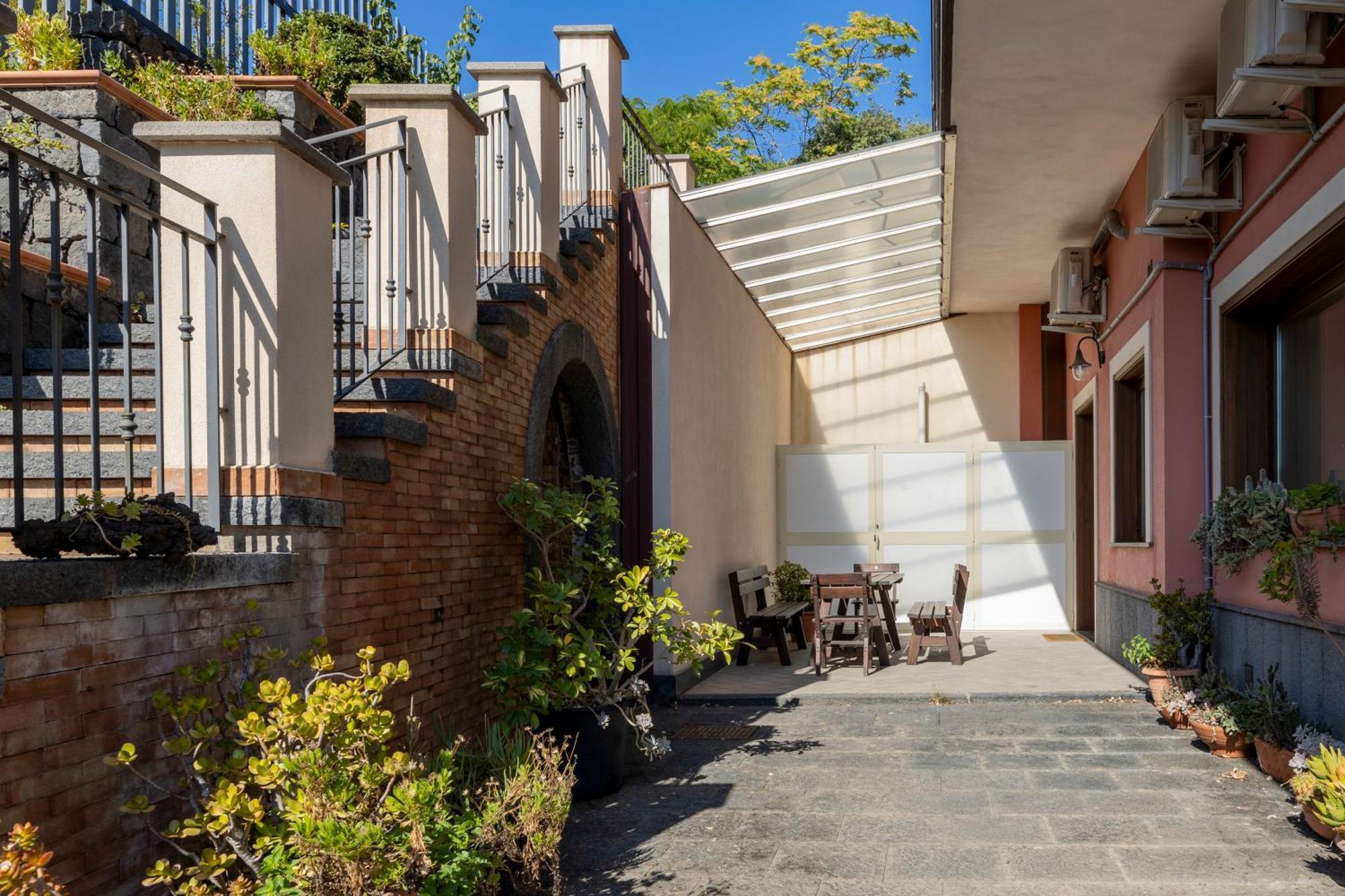 Villa Vulcano, Tra L'Etna E Il Mare Zafferana Etnea Exterior photo