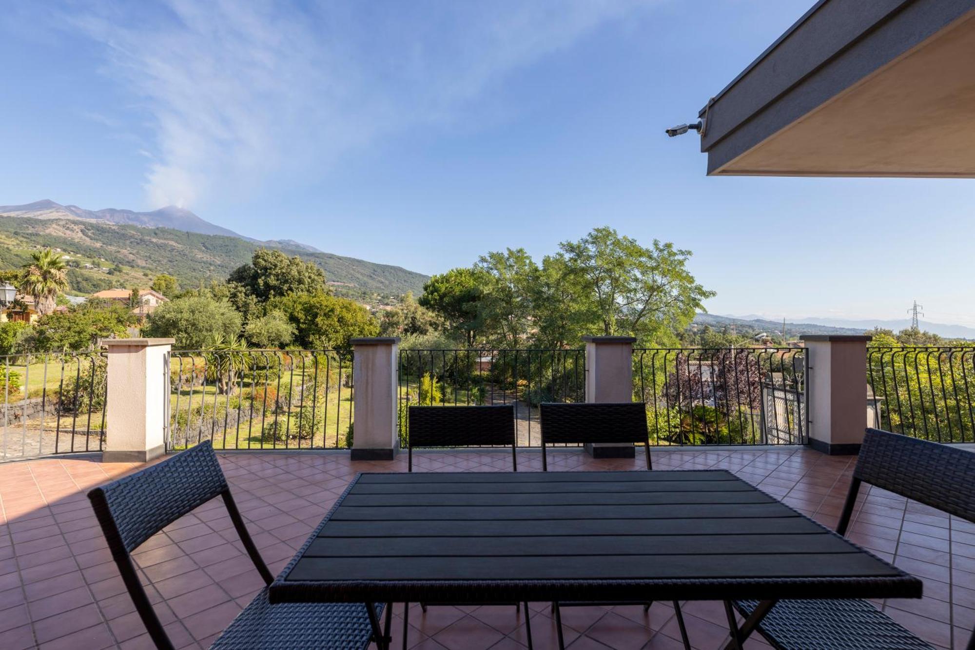 Villa Vulcano, Tra L'Etna E Il Mare Zafferana Etnea Exterior photo